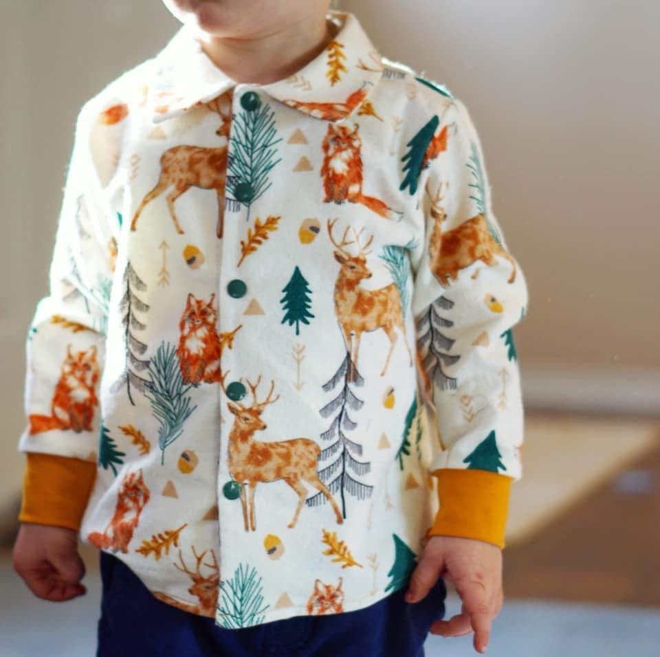 Patrón de camisa con cuello de hormigas en la camisa