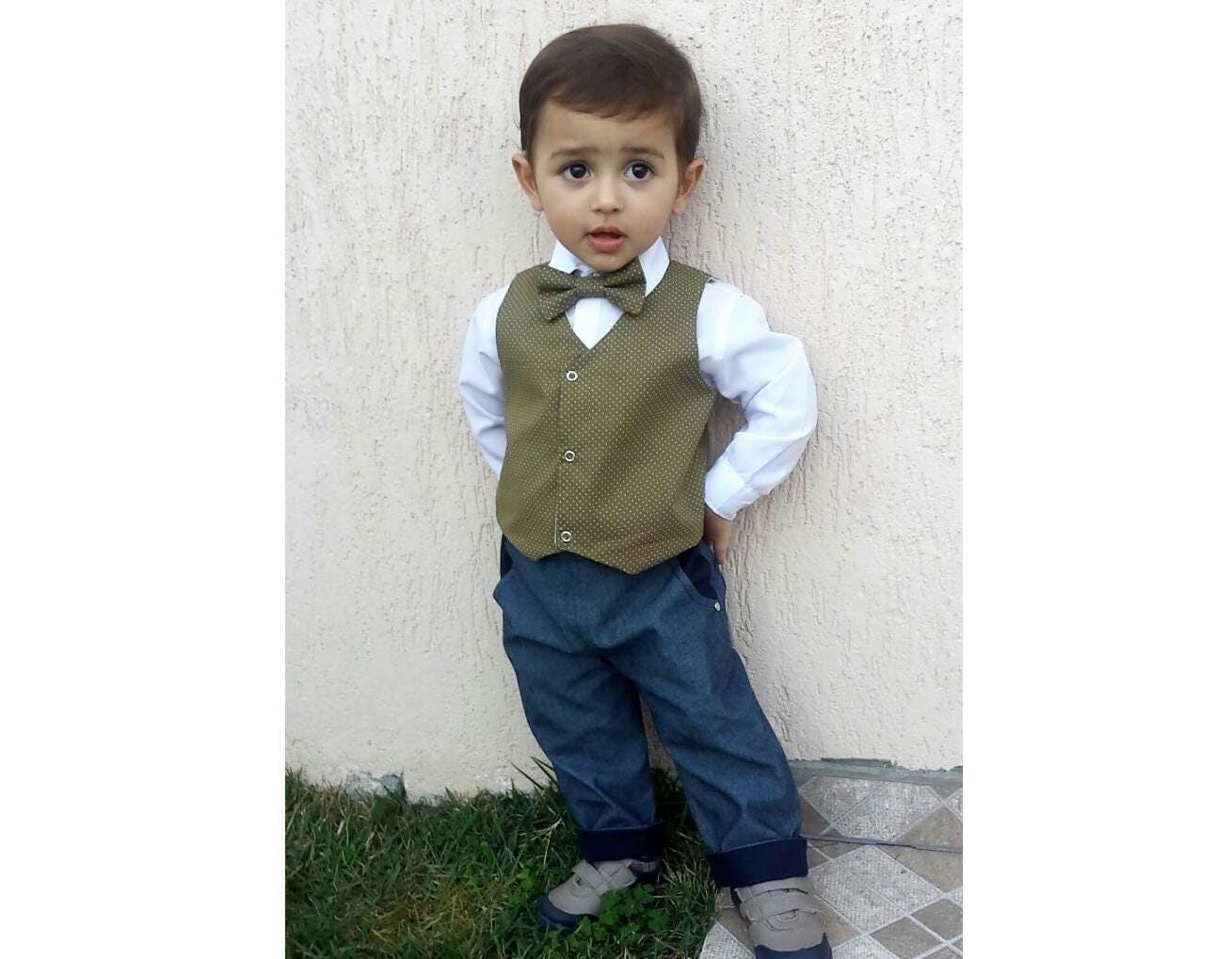Pop Bow Tie Pattern