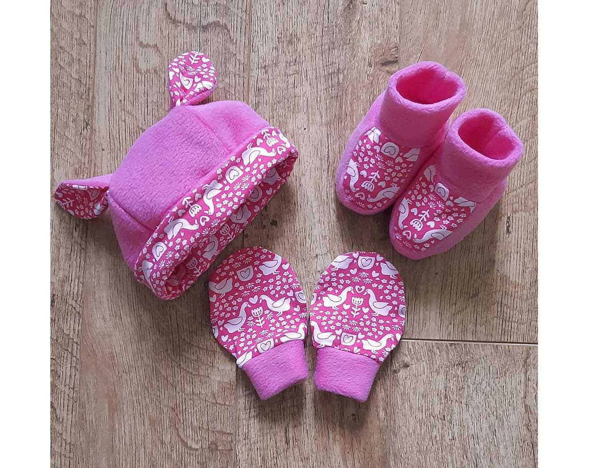 Baby Hat, Mittens, & Booties Pattern (Tiny Set)