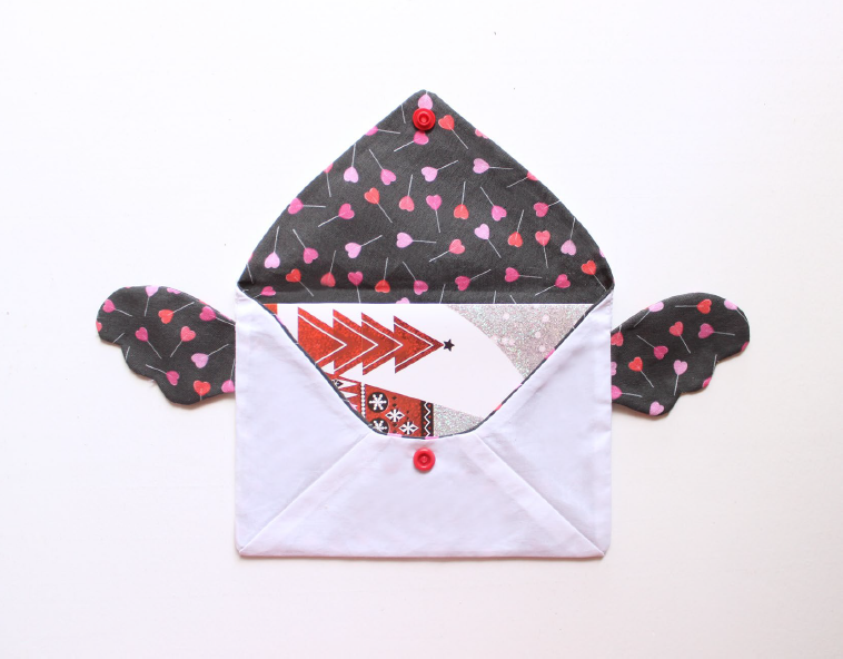 Wingy Fabric Envelope Pattern